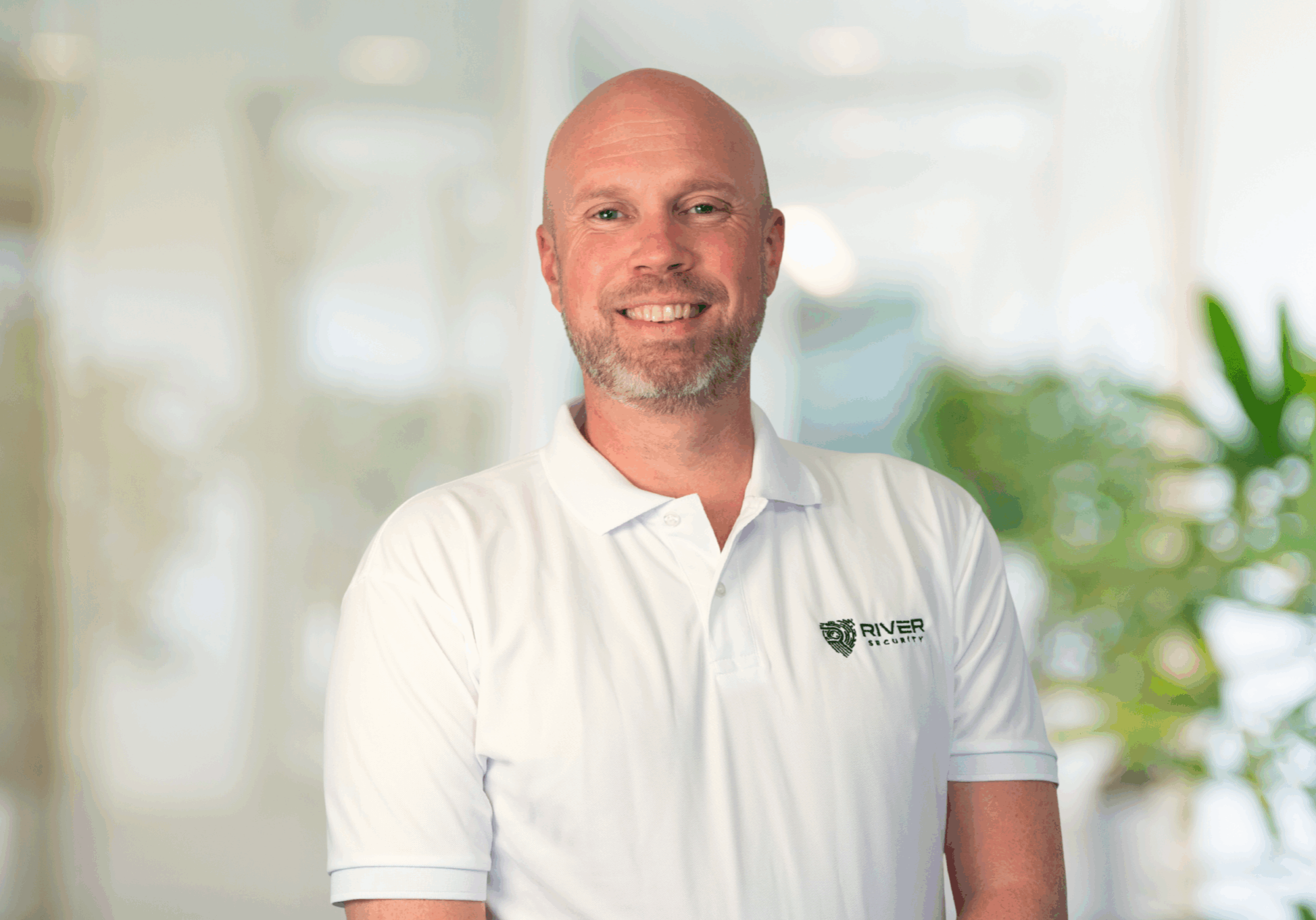 Raymond Riverbilde_About